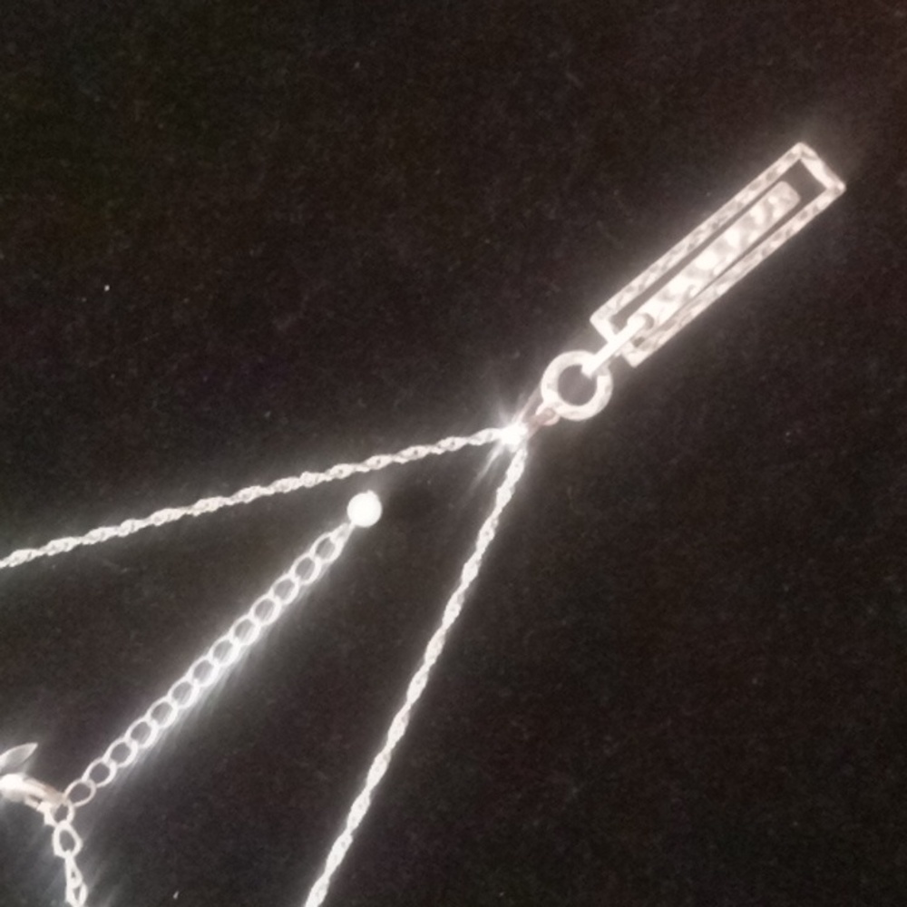 NWT Designer Hammered geometric pendant necklace silver tone .18+2 in long